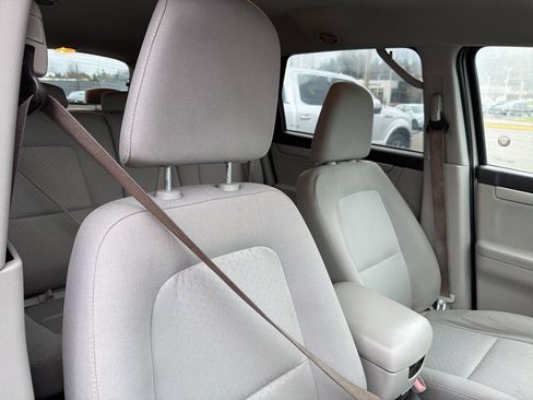 Used 2008 Suzuki XL7 AWD w/ 3rd Row image 15