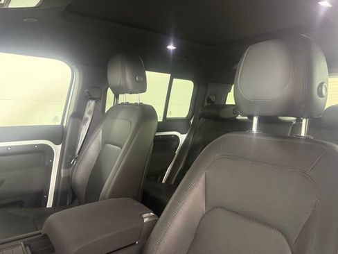 Used 2023 Land Rover Defender 130 SE image 6
