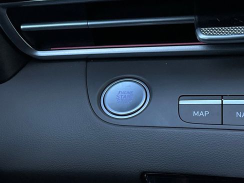 Used 2025 Hyundai Elantra SEL image 29