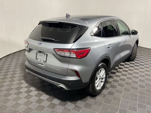 Used 2022 Ford Escape SE w/ Cold Weather Package AWD/4WD image 18