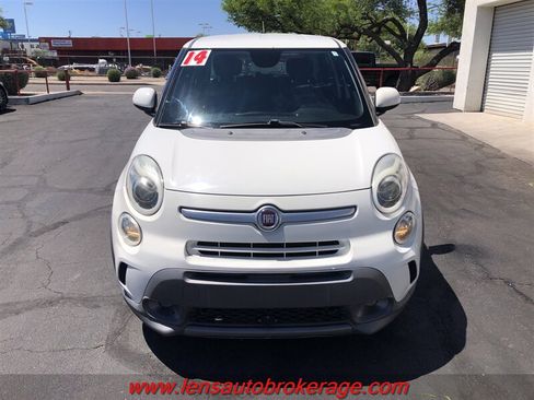 Used 2014 FIAT 500L Trekking w/ Popular Equipment Group FWD image 2