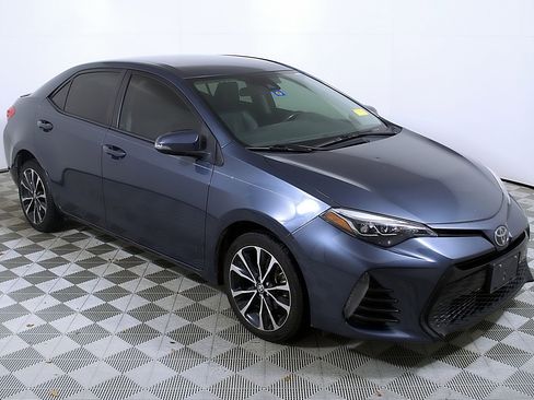 Used 2019 Toyota Corolla SE image 6