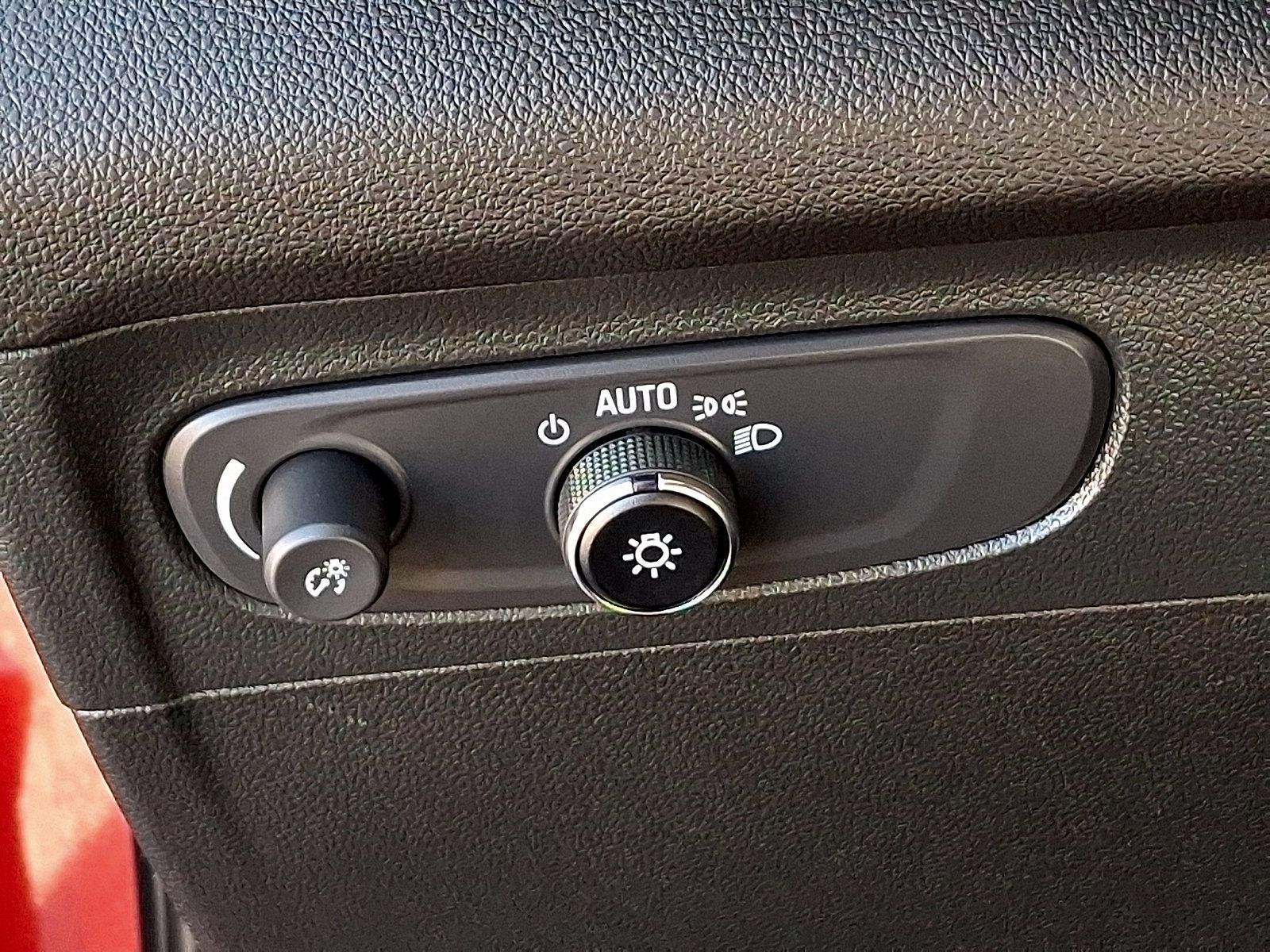 Certified 2023 Buick Envision Preferred FWD image 25