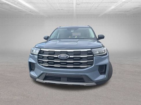 Used 2025 Ford Explorer Active AWD/4WD image 7