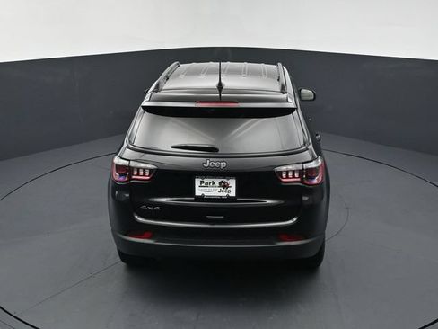 Used 2026 Jeep Compass Latitude AWD/4WD image 17