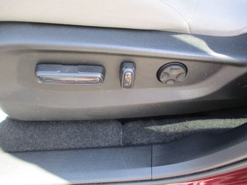 Used 2019 Honda CR-V EX image 11