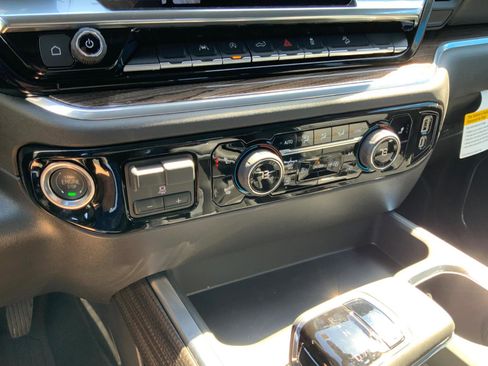 New 2026 Chevrolet Silverado 1500 LT Trail Boss w/ Convenience Package II AWD/4WD image 23