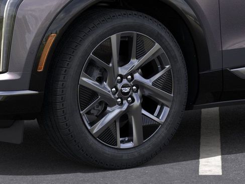 New 2026 Cadillac Optiq Luxury 1 image 9