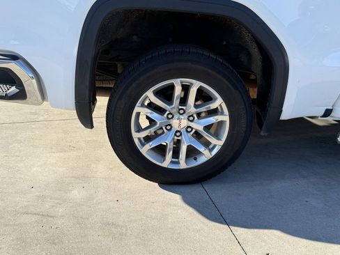 Used 2021 GMC Sierra 1500 SLE w/ X31 Off-Road Package image 25