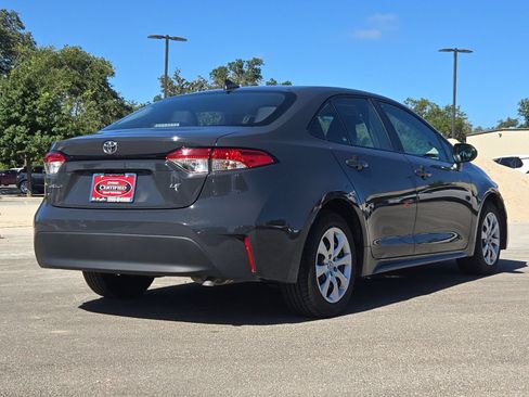 Certified 2025 Toyota Corolla LE FWD image 5