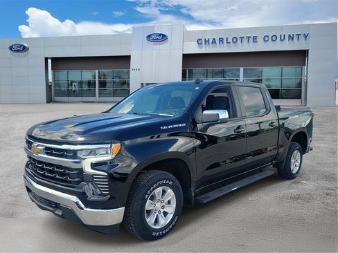 Used 2022 Chevrolet Silverado 1500 LT image 2