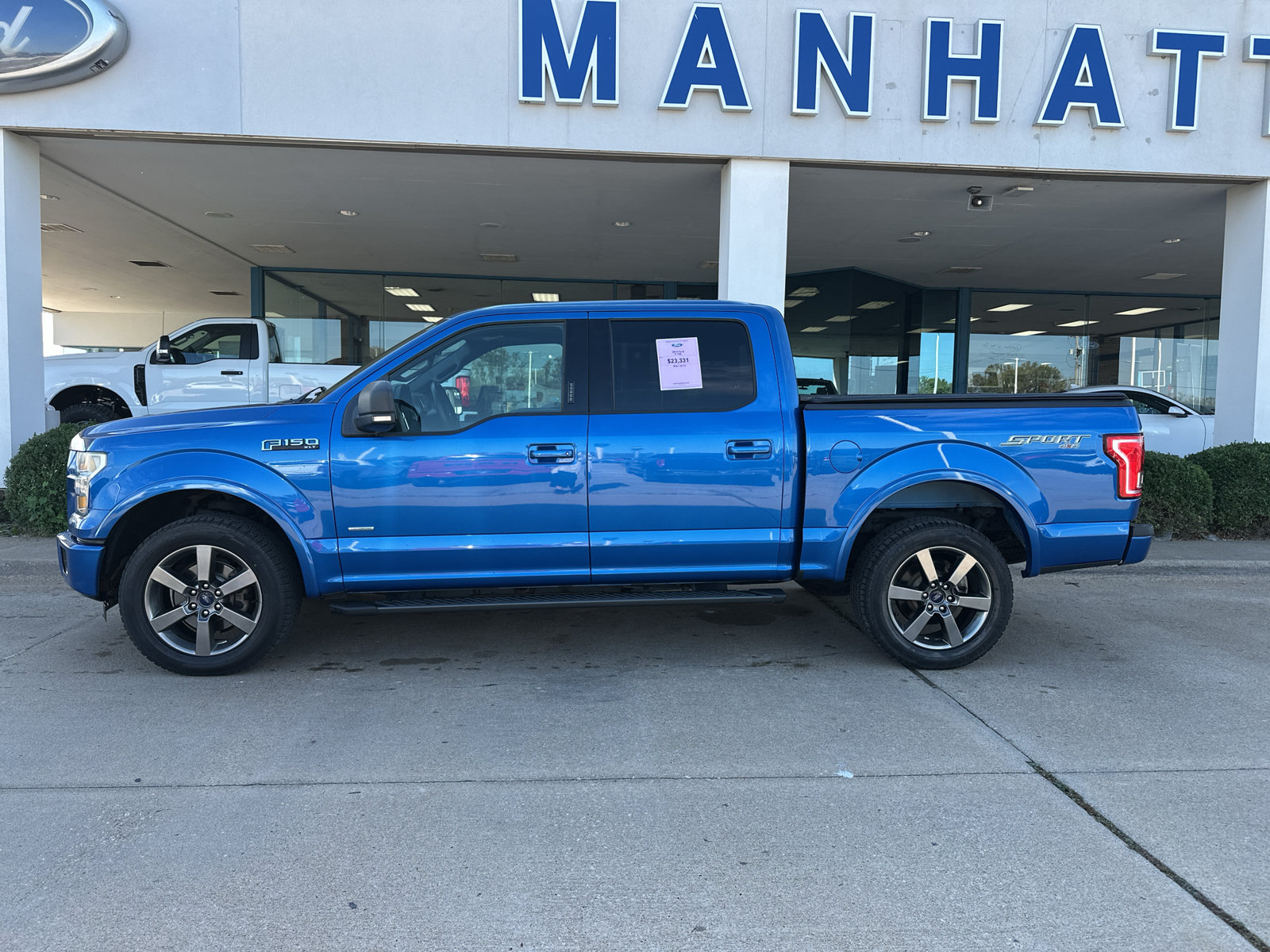 Used 2015 Ford F150 XLT w/ Equipment Group 302A Luxury AWD/4WD image 10
