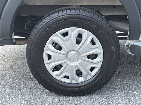 Certified 2025 Ford Transit 250 Low Roof w/ Exterior Upgrade Package RWD image 18