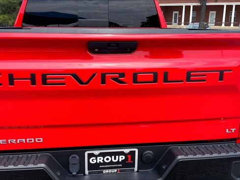 Used 2021 Chevrolet Silverado 1500 LT Trail Boss w/ Convenience Package II AWD/4WD image 30