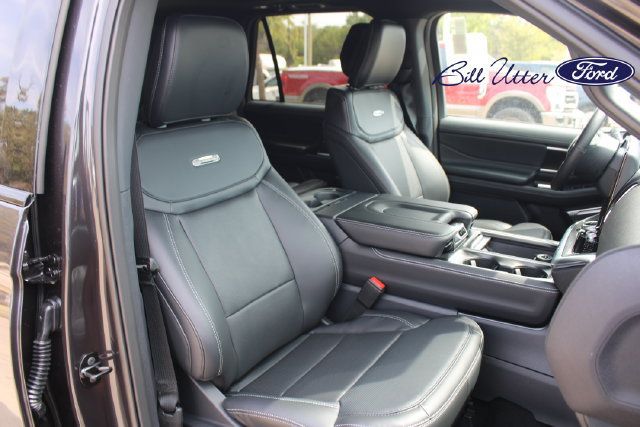 New 2027 Ford Expedition Platinum w/ Stealth Appearance Package AWD/4WD image 7
