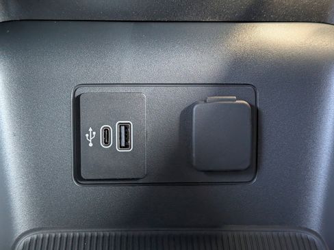 New 2026 Ford Explorer ST-Line w/ ST-Line Street Pack image 17