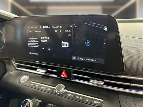 Certified 2024 Hyundai Elantra SEL FWD image 19
