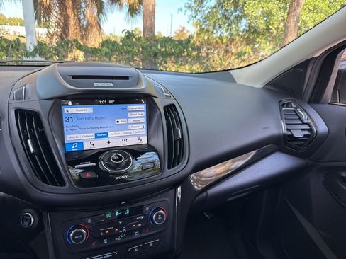 Used 2017 Ford Escape Titanium image 48