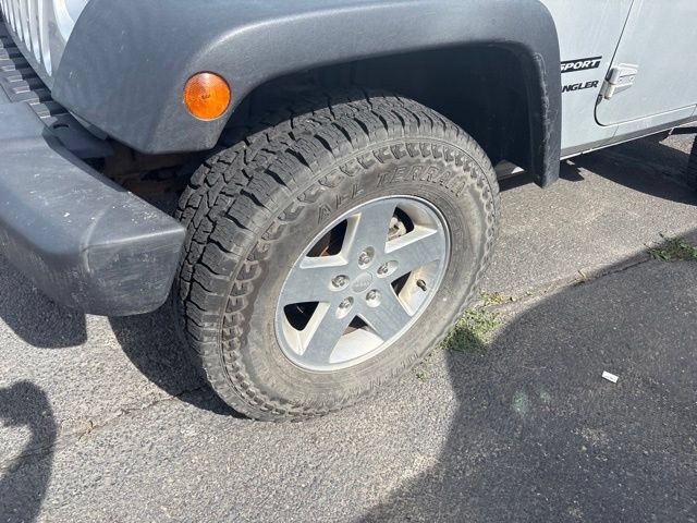 Used 2012 Jeep Wrangler Sport AWD/4WD image 13