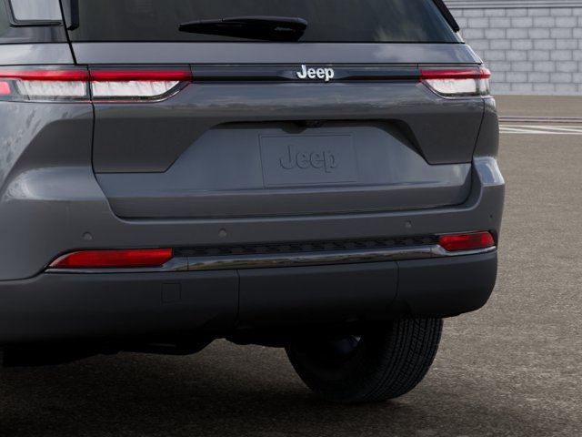 New 2027 Jeep Grand Cherokee Laredo X RWD image 13
