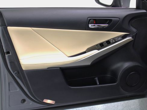 Used 2014 Lexus IS 350 image 36