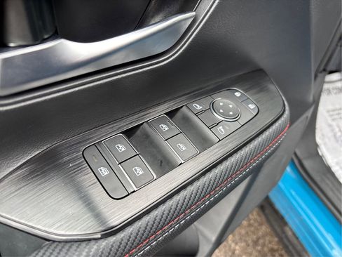 Used 2025 Nissan Kicks SR image 29