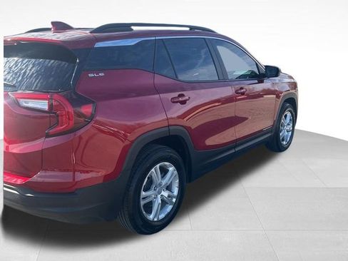 Used 2024 GMC Terrain SLE w/ Driver Convenience Package image 20