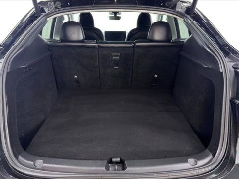 Used 2024 Tesla Model Y Long Range RWD image 17