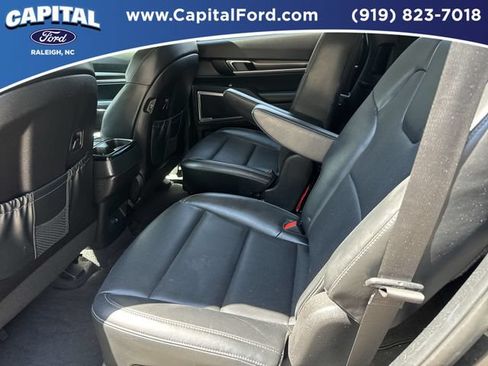 Used 2025 Kia Telluride S AWD/4WD image 18