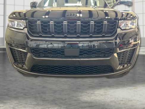 New 2026 Jeep Grand Cherokee Altitude AWD/4WD image 21
