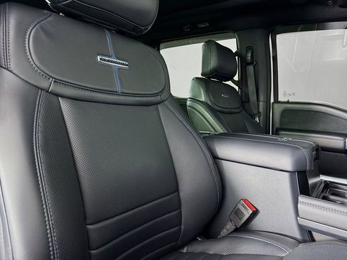 Used 2025 Ford F350 Platinum w/ FX4 Off-Road Package image 41