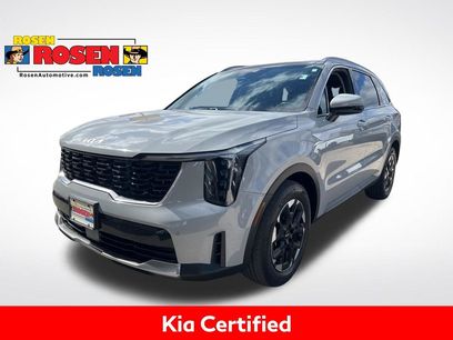 Certified 2024 Kia Sorento S w/ Panoramic Sunroof Package