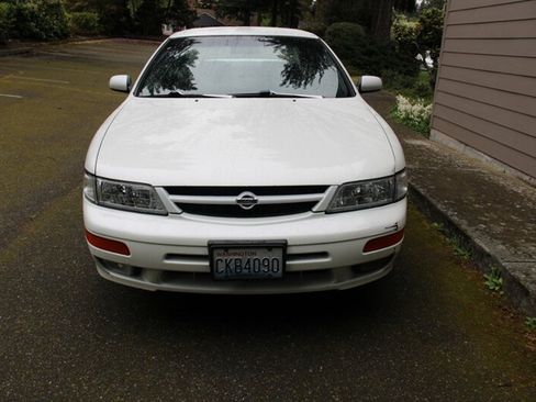 Used 1999 Nissan Maxima SE FWD image 9