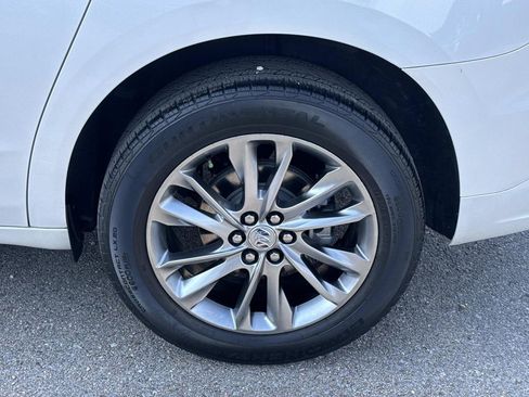 Used 2023 Buick Enclave Avenir w/ Avenir Technology Package FWD image 4