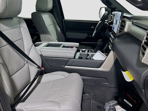 New 2026 Toyota Tundra Limited AWD/4WD image 28