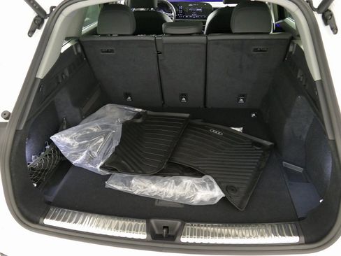 Certified 2025 Audi Q5 Premium w/ Convenience Package image 30