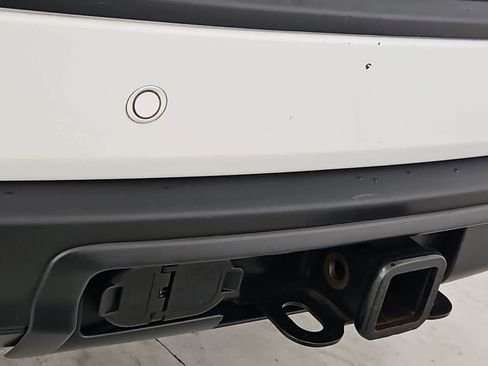 Used 2019 Jeep Grand Cherokee Laredo AWD/4WD image 34