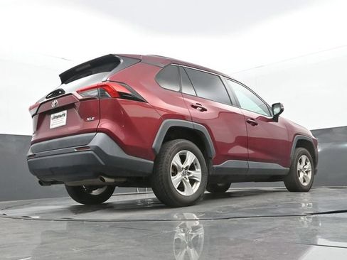 Used 2020 Toyota RAV4 XLE FWD image 11