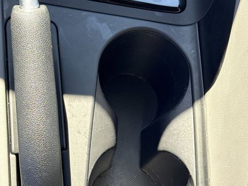 Certified 2025 Hyundai Elantra Sport image 27