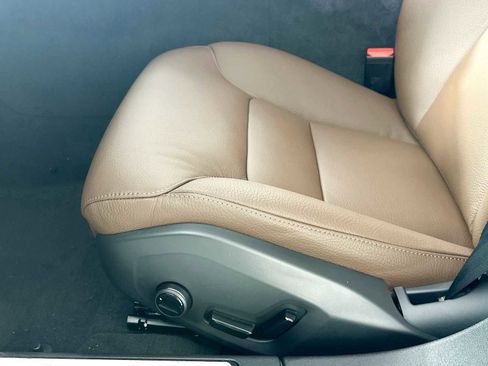 Certified 2025 Volvo V60 B5 Cross Country Plus w/ Protection Package Premier image 17