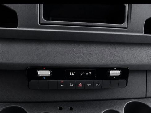 Used 2019 Mercedes-Benz Sprinter 170 Cargo image 18