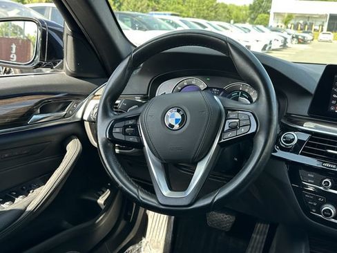 Used 2019 BMW 530e w/ Convenience Package RWD image 17