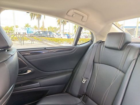 Used 2021 Lexus ES 300h Ultra Luxury w/ Accessory Package 2 FWD image 13
