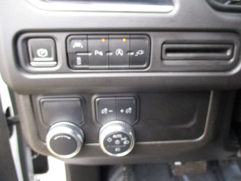 Used 2021 GMC Yukon SLT image 29