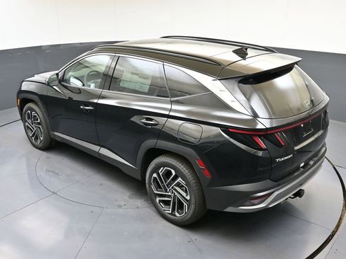 Certified 2025 Hyundai Tucson Limited AWD/4WD image 45