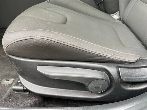 Used 2024 Hyundai Elantra SEL FWD image 10