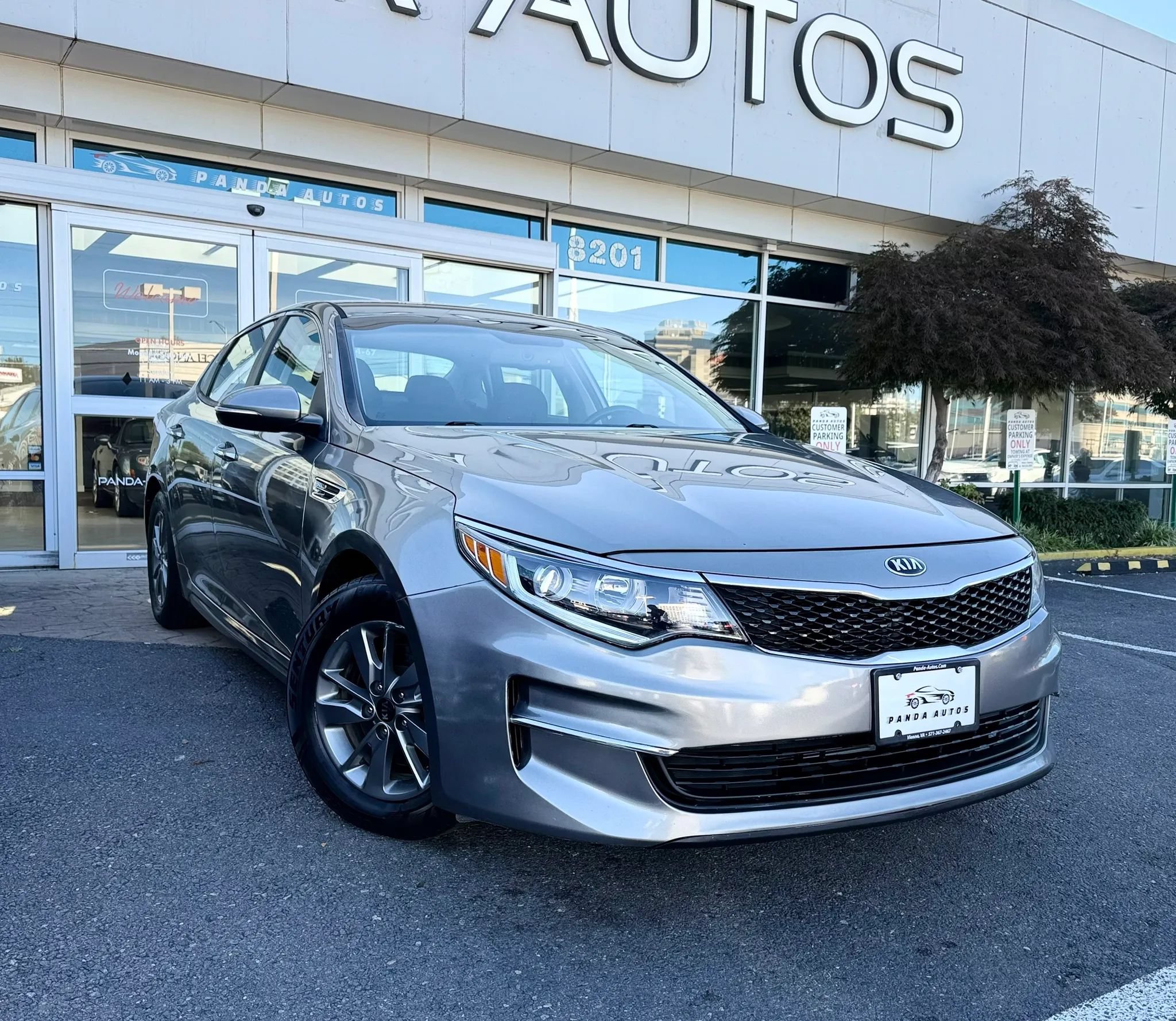 Used 2016 Kia Optima LX w/ Technology Package FWD image 1