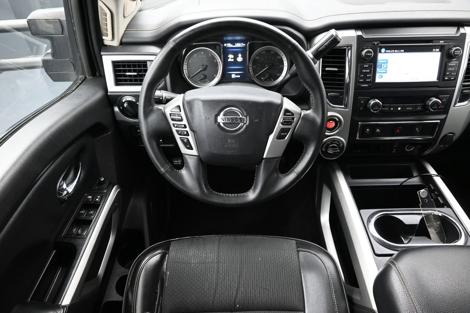 Used 2018 Nissan Titan PRO-4X w/ Pro-4x Utility Package AWD/4WD image 26