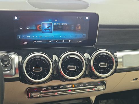 Used 2020 Mercedes-Benz GLB 250 image 20