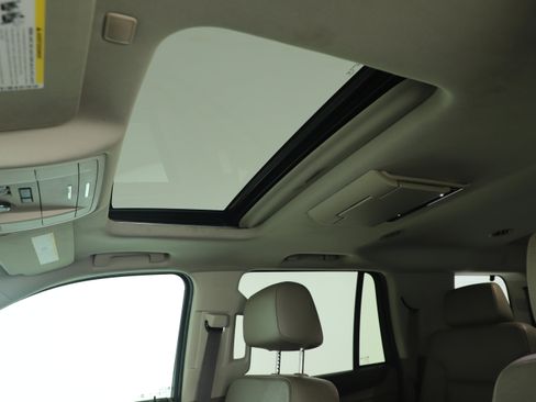 Used 2018 GMC Yukon SLT w/ Open Road Package image 16